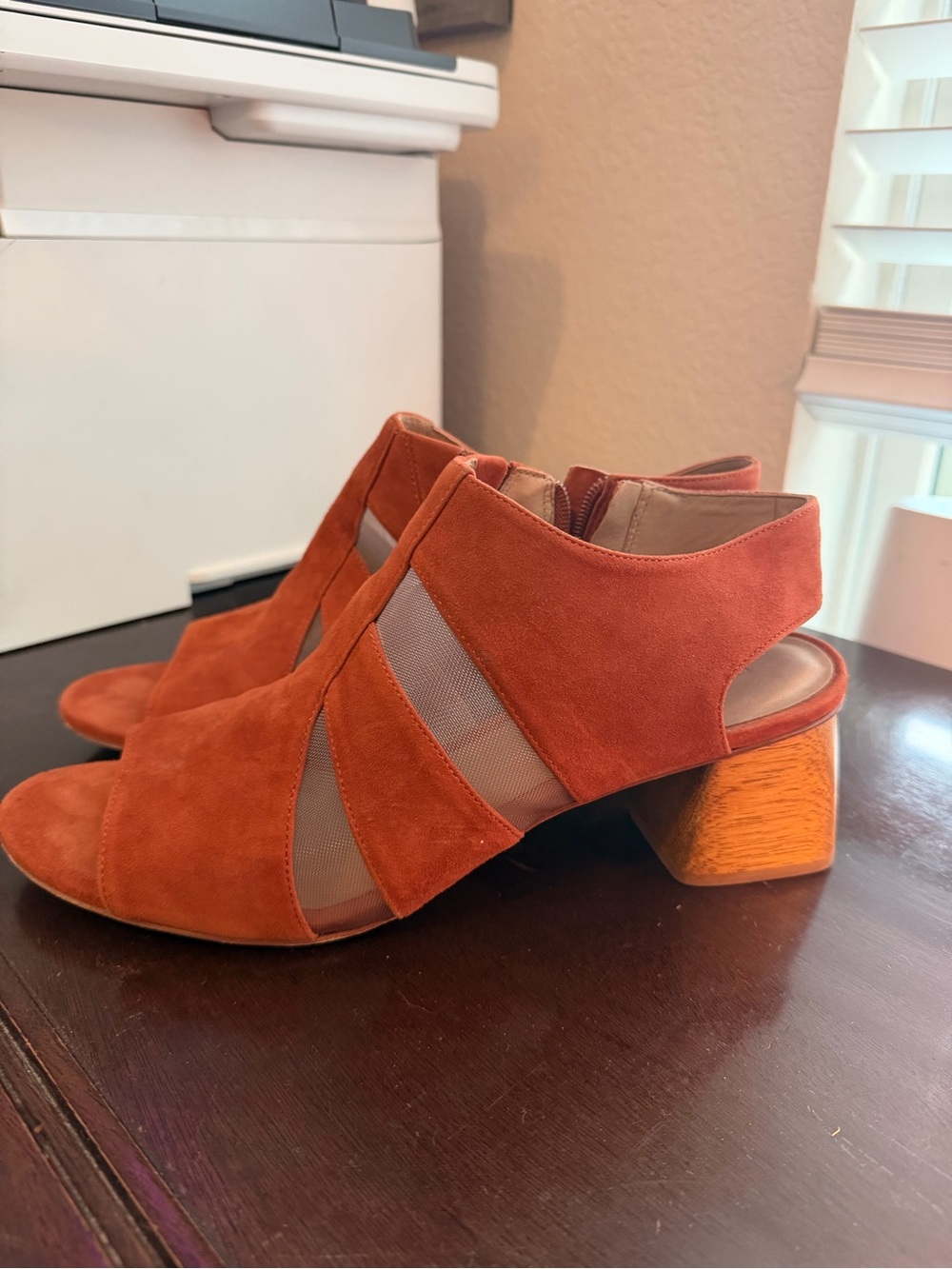 Bernardo size 11 Women's Suede Open-Toe Block Heel Sandals in Rust